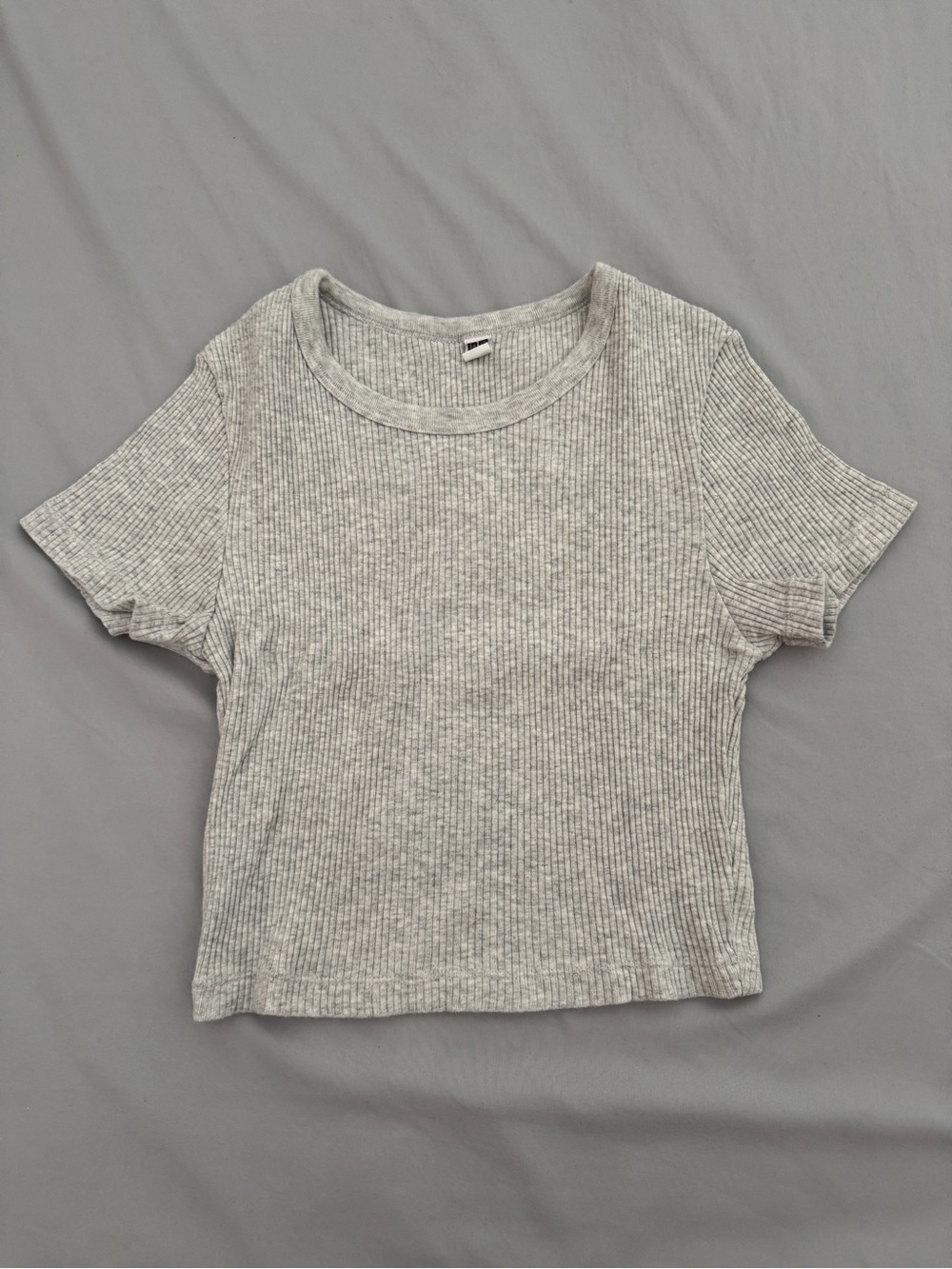 Uniqlo Light Grey Ribbed Short Sleeve Cropped T-Shirt